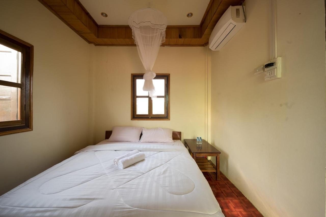 Chanhthida Guesthouse And The River Front Restaurant Ban Khon 외부 사진