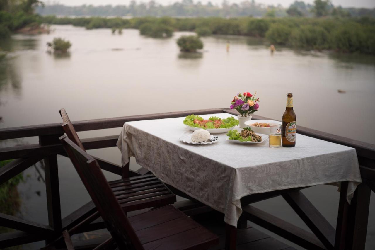 Chanhthida Guesthouse And The River Front Restaurant Ban Khon 외부 사진